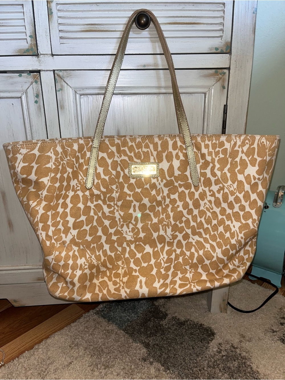 Lilly Pulitzer Finders Keepers Resort Tote Bag Tan & White Animal Print EC